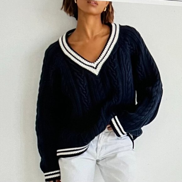 Rumored Sweaters - Rumored Scholar Pullover V-Neck  Sweater. Size L